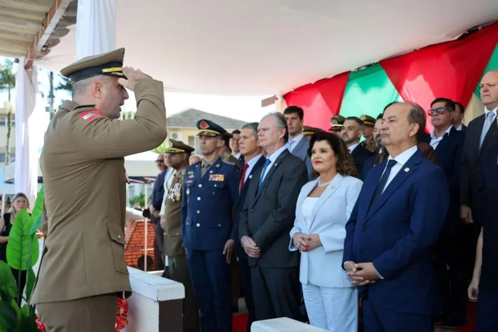 Governador Jorginho Mello participa de cerimônia dos 191 anos da Polícia Militar com promoções e homenagens